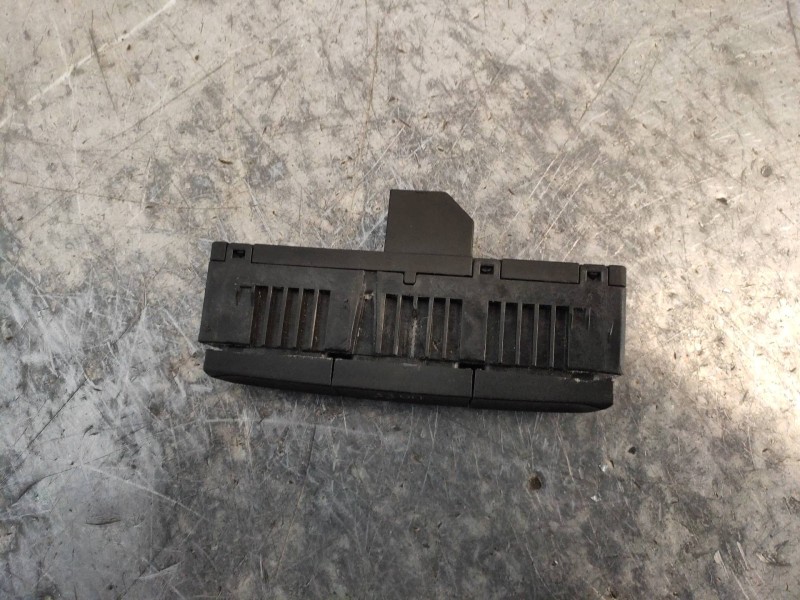 Recambio de mando multifuncion para audi a4 ber. (b8) básico quattro referencia OEM IAM 8K0959673F 271183000 