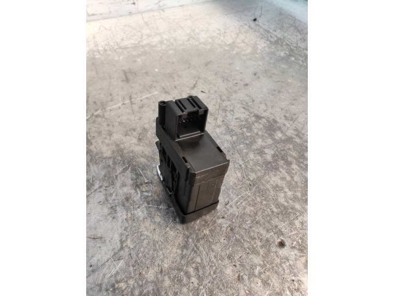 Recambio de mando multifuncion para audi a4 ber. (b8) básico quattro referencia OEM IAM 8K1927225B  
