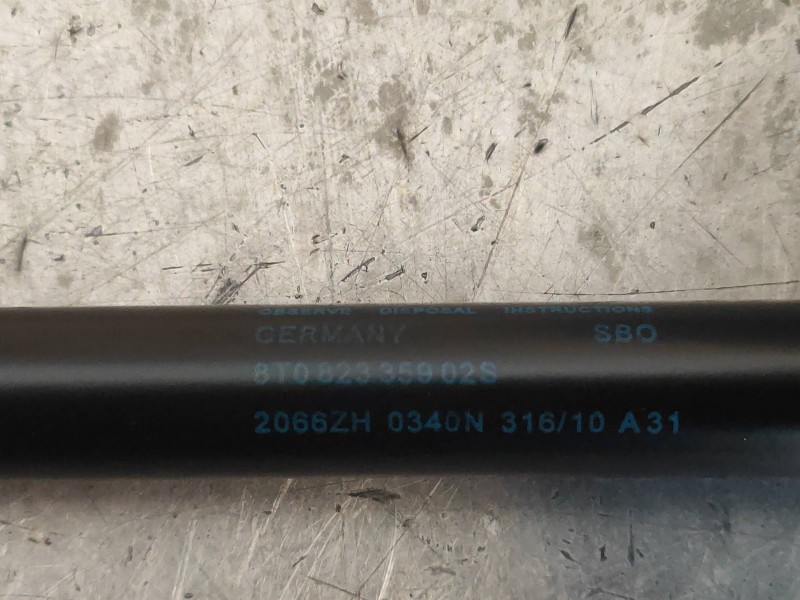 Recambio de amortiguadores capo para audi a4 ber. (b8) básico quattro referencia OEM IAM 8T082335902S  