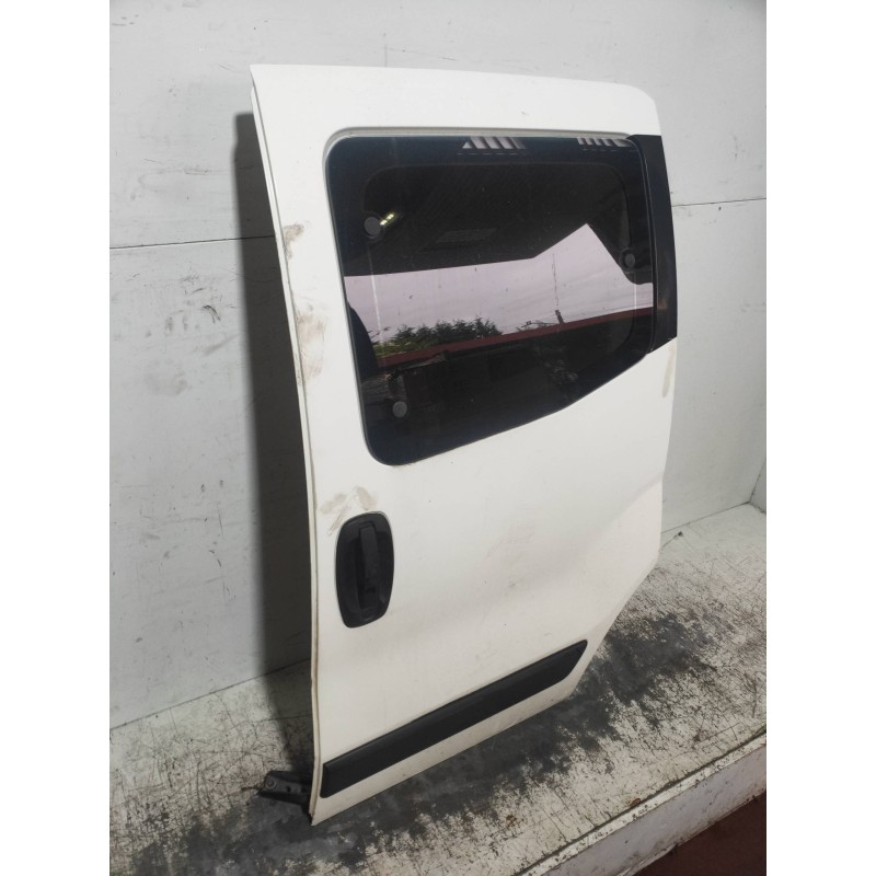 Recambio de puerta trasera izquierda para fiat fiorino básico referencia OEM IAM   