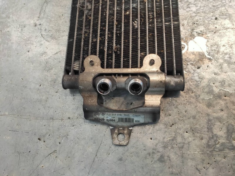 Recambio de radiador aceite para volkswagen touareg (7la) tdi r5 referencia OEM IAM 7L6422885B  