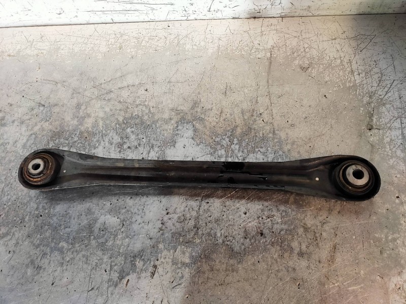 Recambio de brazo suspension superior trasero izquierdo para volkswagen touareg (7la) tdi r5 referencia OEM IAM 7L0501531B  