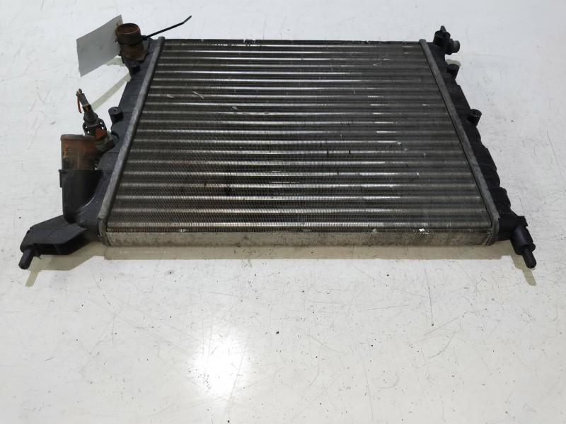 Recambio de radiador agua para renault 19 (b/c/l53) 1.4 gts referencia OEM IAM 846973E0  