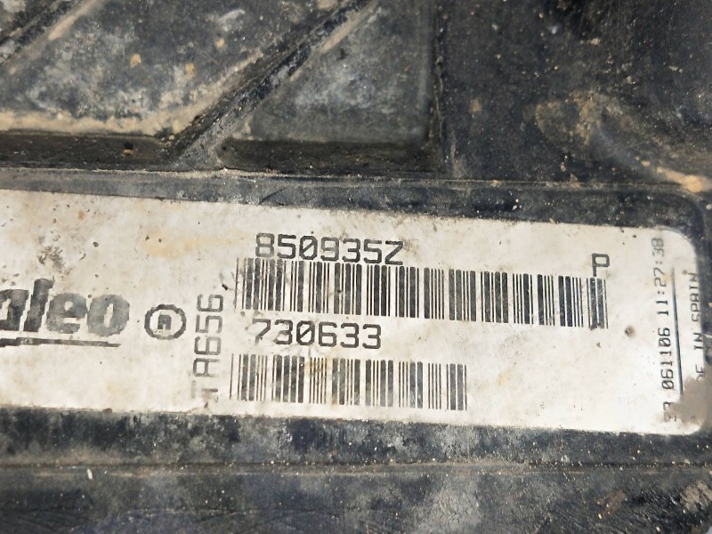 Recambio de radiador agua para renault twingo (co6) 1.3 cat referencia OEM IAM 850935Z 730633 