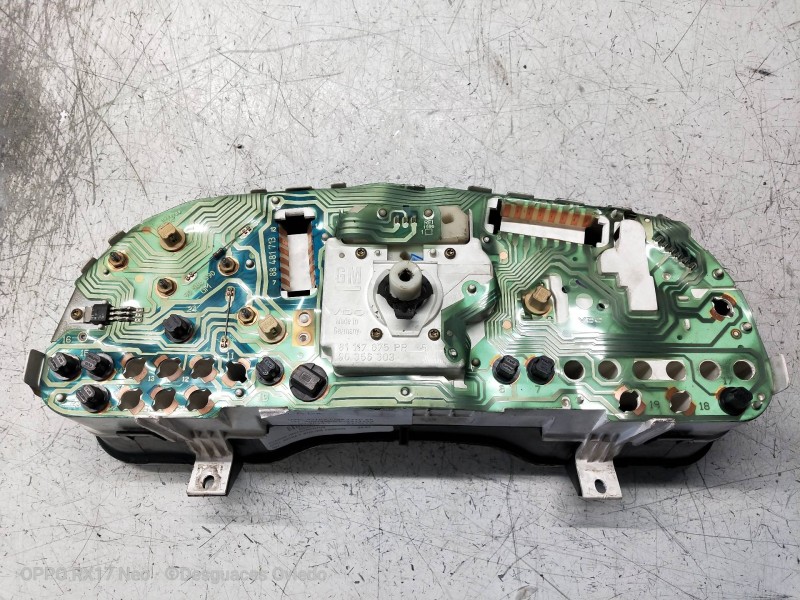 Recambio de cuadro instrumentos para opel astra f berlina california referencia OEM IAM   