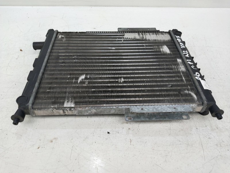 Recambio de radiador agua para mg rover serie 200 (xw) 1.4 16v referencia OEM IAM 869708Q 732759 