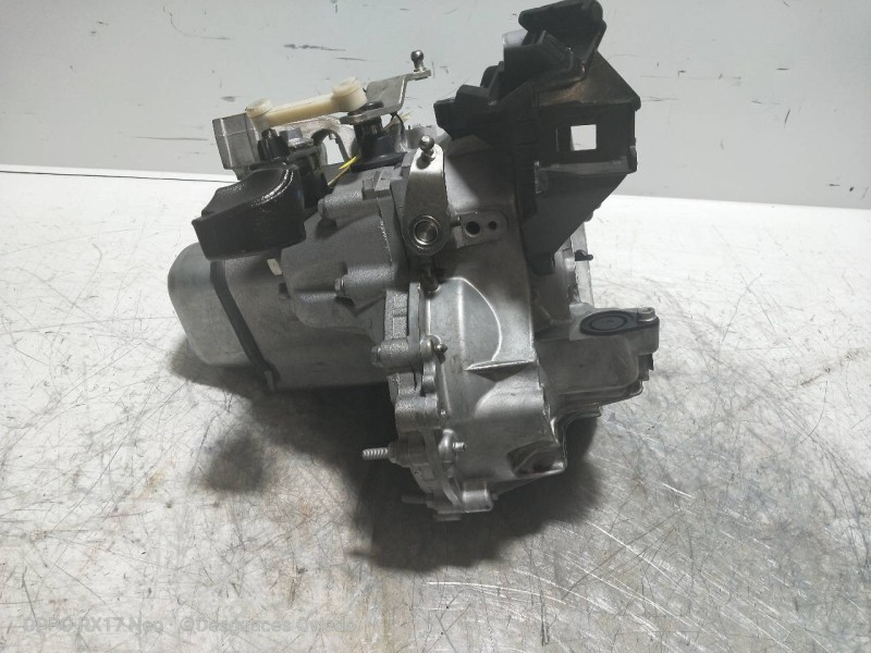 Recambio de caja cambios para peugeot 208 style referencia OEM IAM 20A701 1535419 
