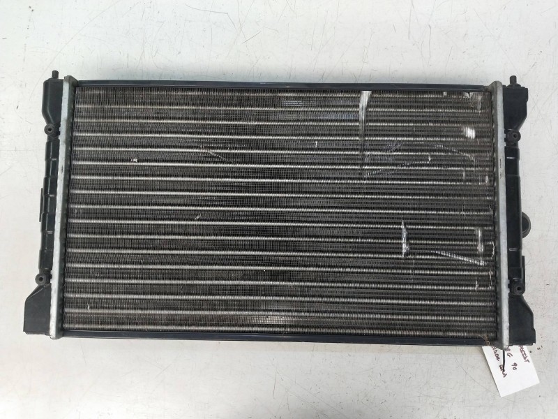 Recambio de radiador agua para volkswagen passat berlina (312) 1.8 referencia OEM IAM 8MK376773721 99000936  Recambio de radiador agua para volkswagen passat berlina (312) 1.8 referencia OEM IAM 8MK376773721 99000936