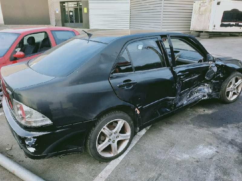 lexus is200 (gxe10) del año 2000