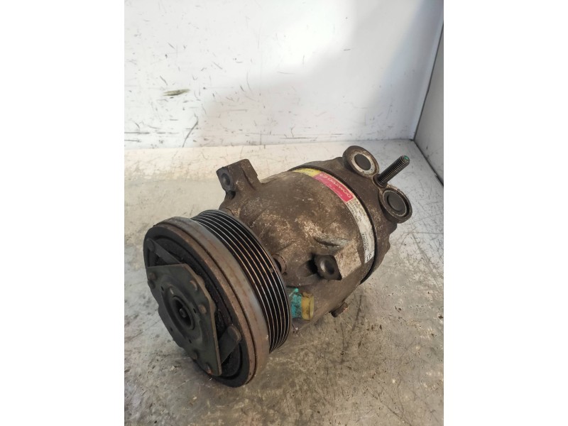 Recambio de compresor aire acondicionado para daewoo nubira berlina cd referencia OEM IAM 700730  