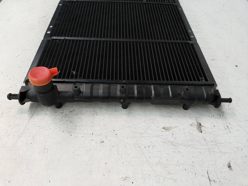 Recambio de radiador agua para fiat bravo (198) 1.9 8v jtd cat referencia OEM IAM 864068L0   Recambio de radiador agua para fiat bravo (198) 1.9 8v jtd cat referencia OEM IAM 864068L0