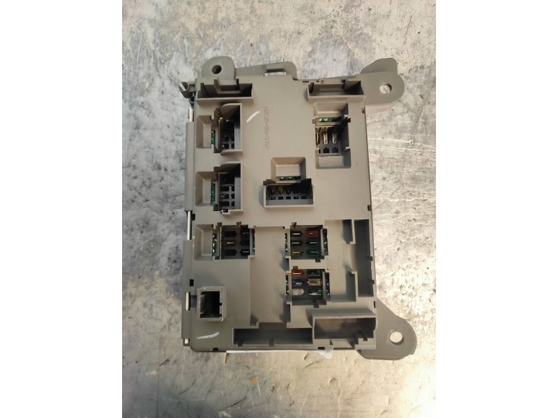 Recambio de caja reles / fusibles para bmw x6 (e71) xdrive40d referencia OEM IAM 518954021A 693168704 
