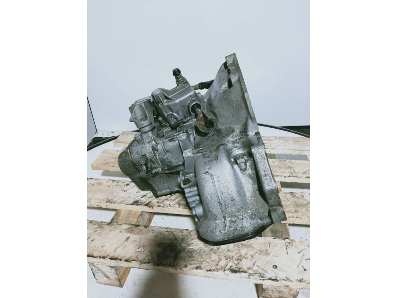 Recambio de caja cambios para opel corsa c blue line referencia OEM IAM F13C394 B01432 