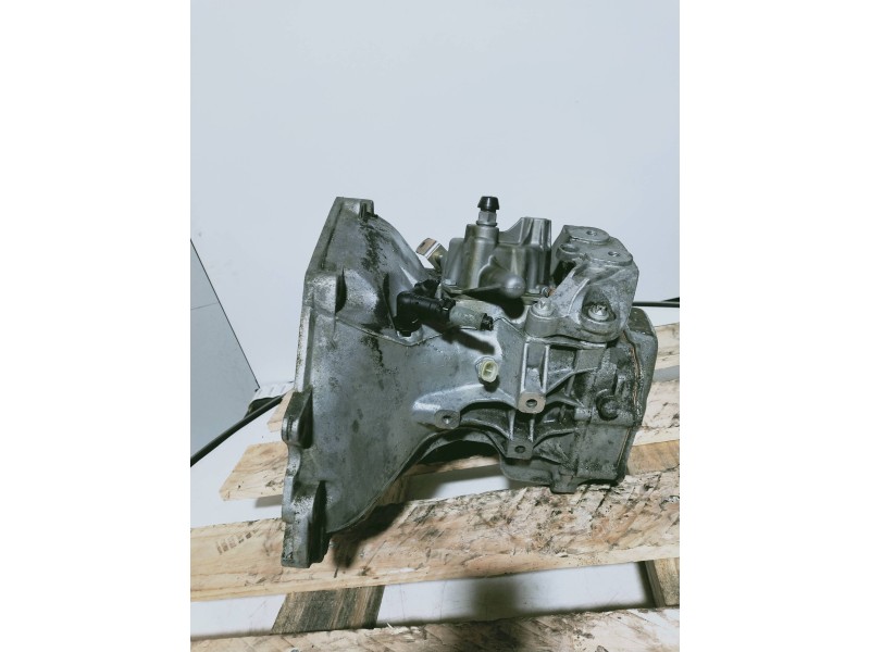 Recambio de caja cambios para opel corsa c blue line referencia OEM IAM F13C394 B01432 
