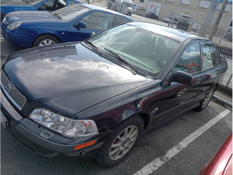 volvo s40 berlina del año 2001