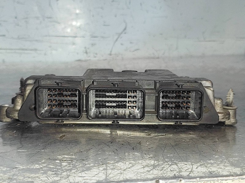 Recambio de centralita motor uce para ford focus berlina (cap) ghia referencia OEM IAM 0281012489 6M5112A650CE 