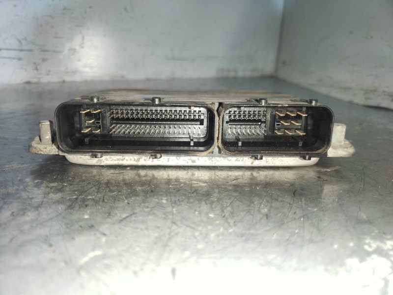 Recambio de centralita motor uce para volkswagen golf iv berlina (1j1) básico referencia OEM IAM 0281011195 038906019KH EDC15P