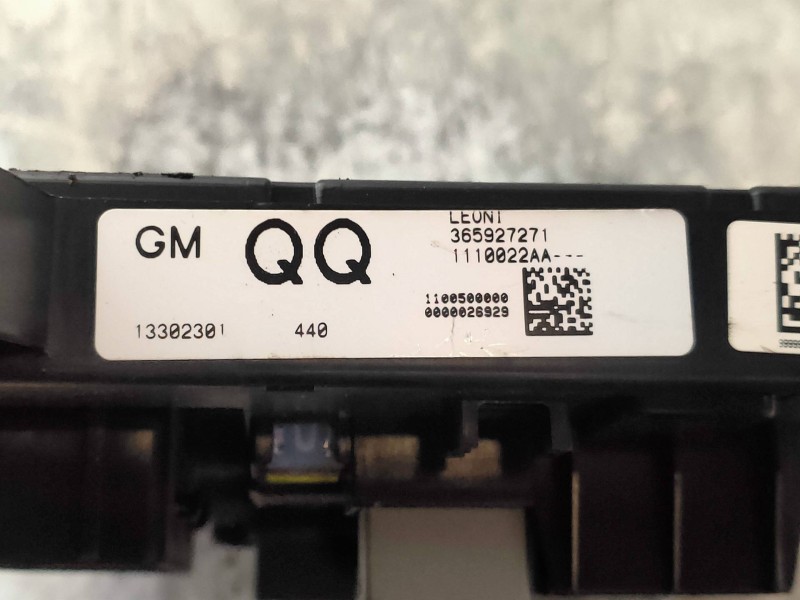 Recambio de caja reles / fusibles para opel astra j lim. cosmo referencia OEM IAM 13302301 365927271 QQ