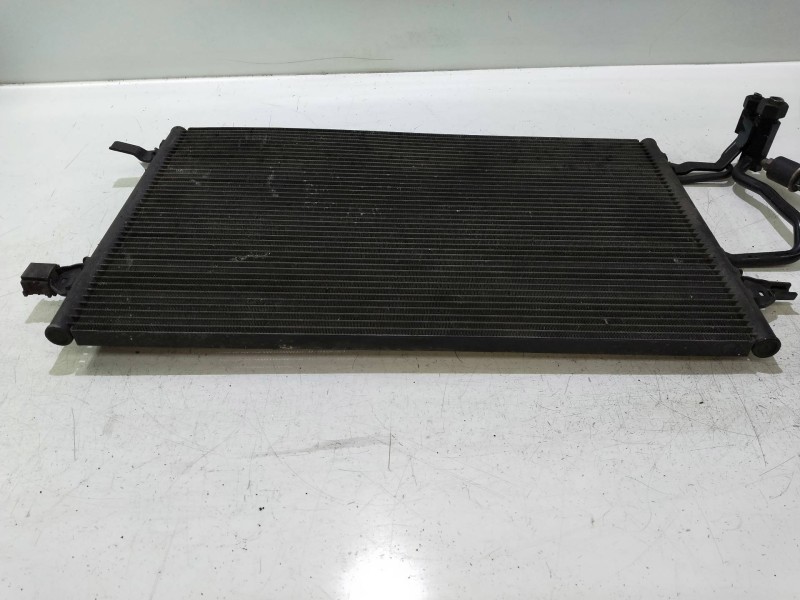 Recambio de condensador / radiador aire acondicionado para audi s8 (d2) 4.2 referencia OEM IAM 4D260401A 4825941 4945635