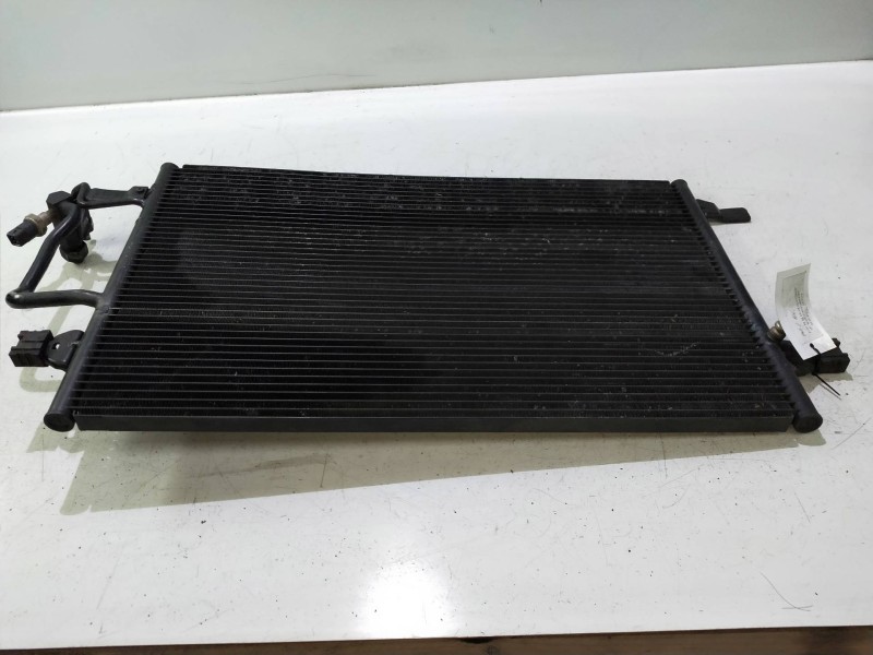 Recambio de condensador / radiador aire acondicionado para audi a8 (d2) 3.7 quattro referencia OEM IAM 4D0260401A  