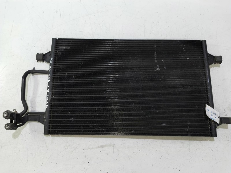 Recambio de condensador / radiador aire acondicionado para audi a8 (d2) 3.7 v8 32v referencia OEM IAM 4D0260401A  