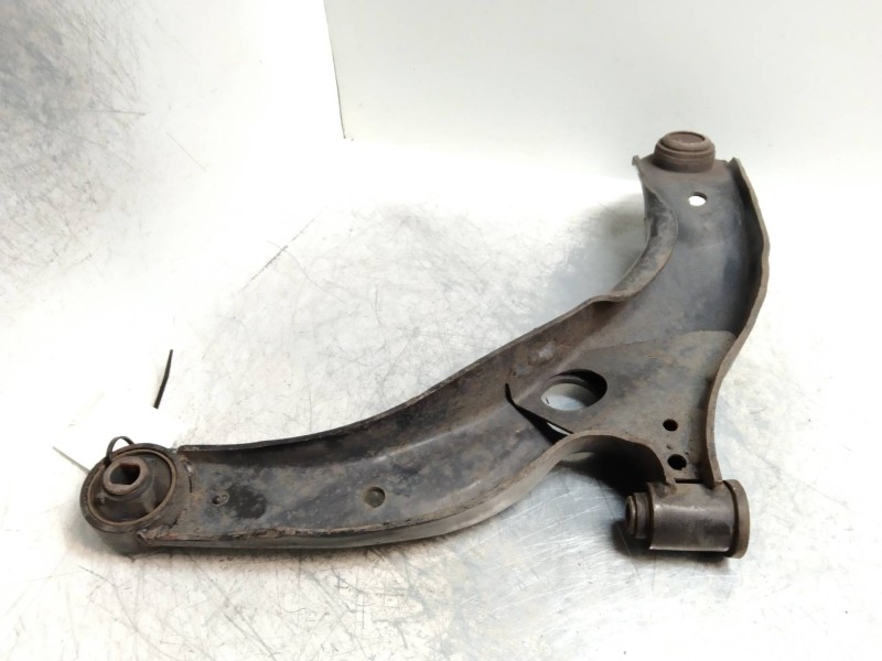Recambio de brazo suspension inferior delantero derecho para mazda 323 berl. f/s (bj) 2.0 turbodiesel referencia OEM IAM   