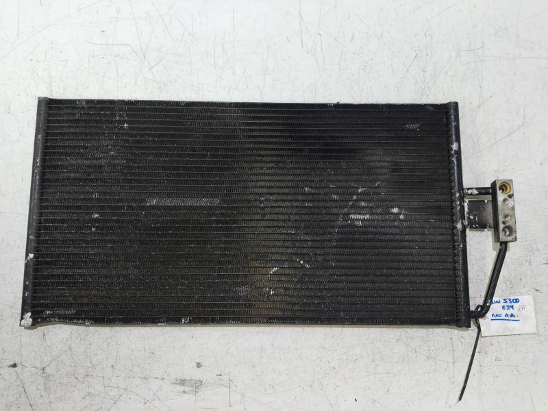 Recambio de condensador / radiador aire acondicionado para bmw serie 5 berlina (e39) 530d referencia OEM IAM 8375513  
