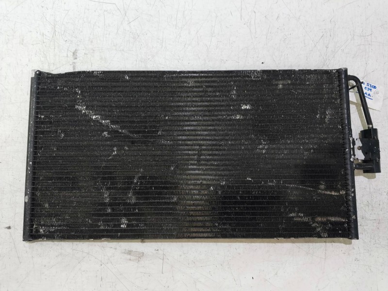 Recambio de condensador / radiador aire acondicionado para bmw serie 5 berlina (e39) 530d referencia OEM IAM 8375513  