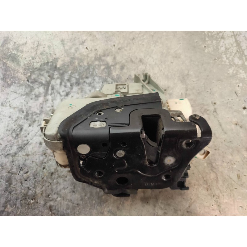 Recambio de motor cierre centralizado delantero izquierdo para audi a4 ber. (b8) básico referencia OEM IAM  JA68J1837015C 