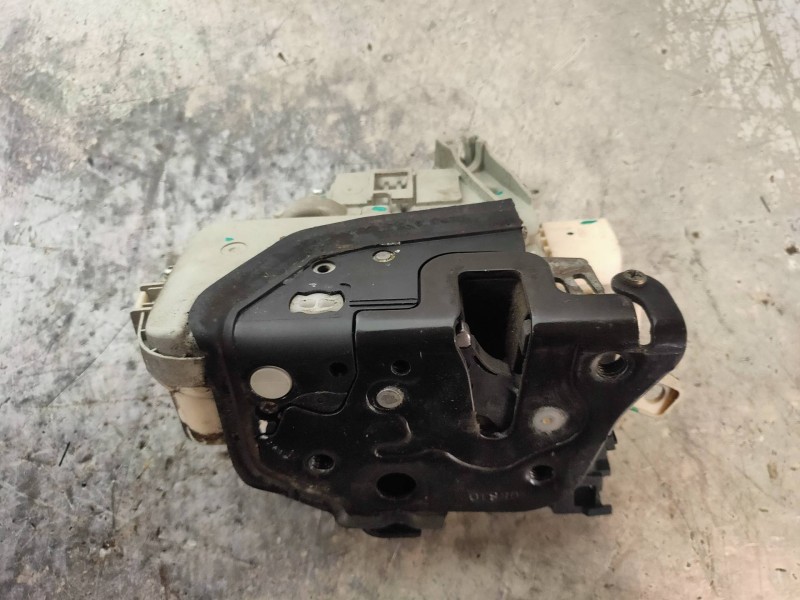 Recambio de motor cierre centralizado delantero izquierdo para audi a4 ber. (b8) básico referencia OEM IAM  JA68J1837015C 