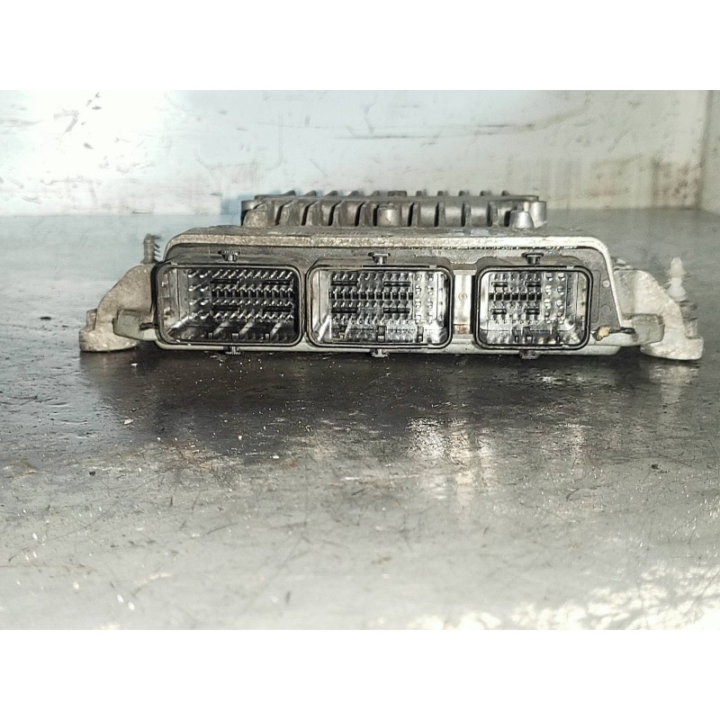 Recambio de centralita motor uce para ford focus berlina (cap) ghia referencia OEM IAM 5WS40227CT 5M5112A650MB 1ARB SID803