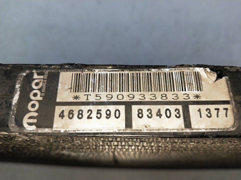 Recambio de condensador / radiador aire acondicionado para chrysler town contry 3.8 referencia OEM IAM 4682590  