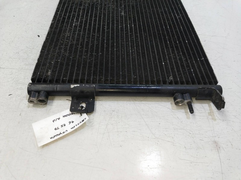 Recambio de condensador / radiador aire acondicionado para chrysler voyager (gs) 2.5 turbodiesel referencia OEM IAM   