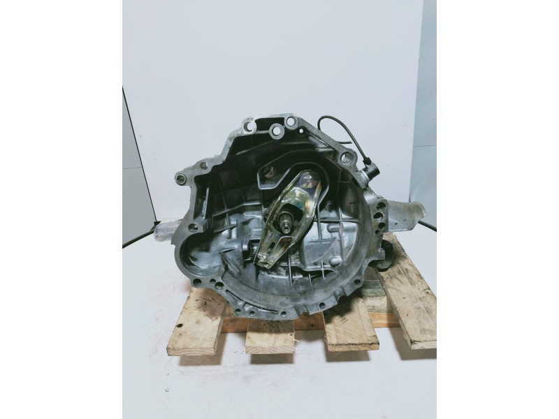 Recambio de caja cambios para audi a6 berlina (4b2) 2.8 quattro referencia OEM IAM DUX 01077 