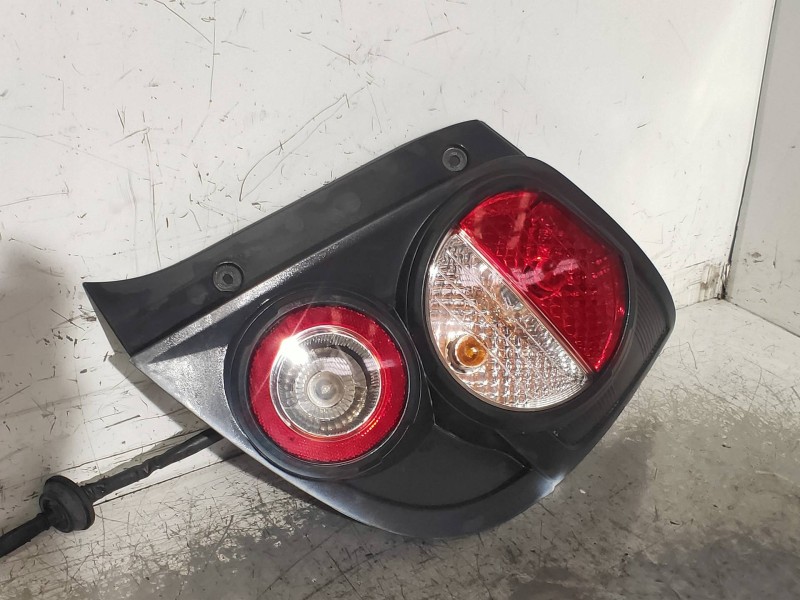 Recambio de piloto trasero derecho para chevrolet aveo berlina hatchback lt referencia OEM IAM   