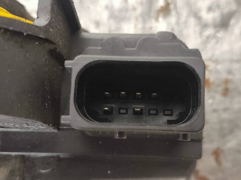 Recambio de motor cierre centralizado delantero izquierdo para chevrolet aveo berlina hatchback lt referencia OEM IAM 13577983  