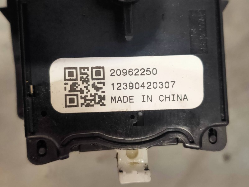 Recambio de mando luces para chevrolet aveo berlina hatchback lt referencia OEM IAM 20962250  