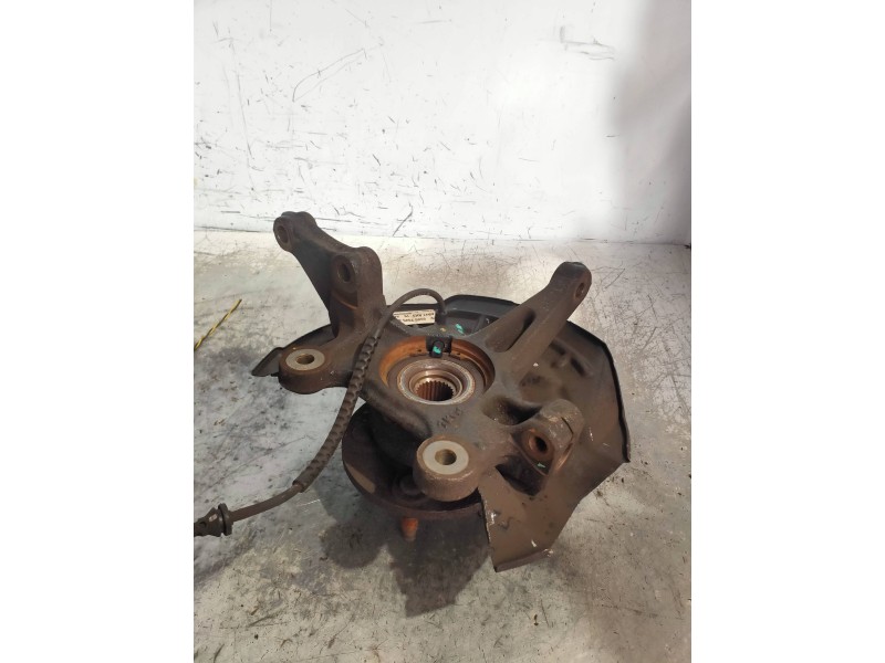 Recambio de mangueta delantera derecha para chevrolet aveo berlina hatchback lt referencia OEM IAM   