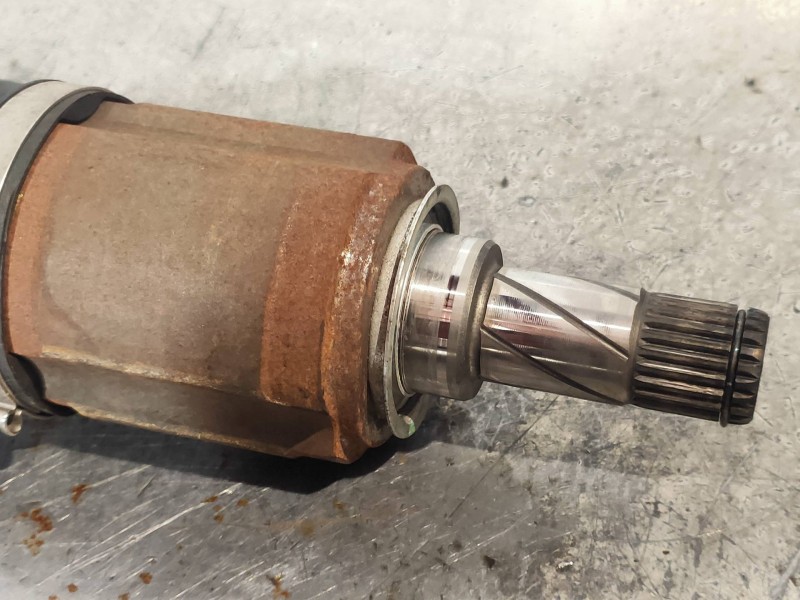 Recambio de transmision delantera derecha para chevrolet aveo berlina hatchback lt referencia OEM IAM 95015622  