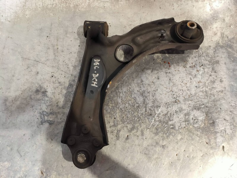 Recambio de brazo suspension inferior delantero derecho para chevrolet aveo berlina hatchback lt referencia OEM IAM   