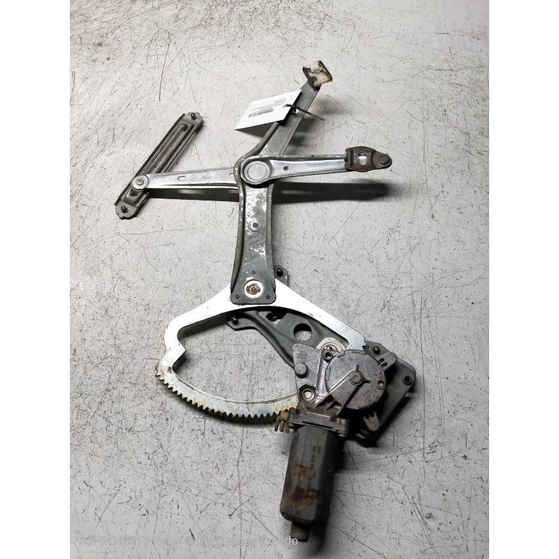Recambio de elevalunas delantero derecho para mercedes clase c (w202) berlina 220 (202.022) referencia OEM IAM 193028100  4P