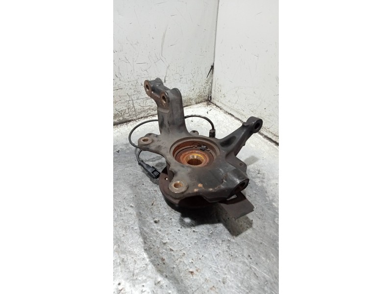 Recambio de mangueta delantera derecha para renault scenic iii dynamique referencia OEM IAM   