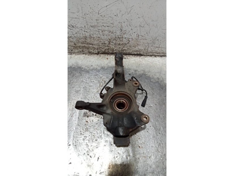 Recambio de mangueta delantera izquierda para renault scenic iii dynamique referencia OEM IAM   