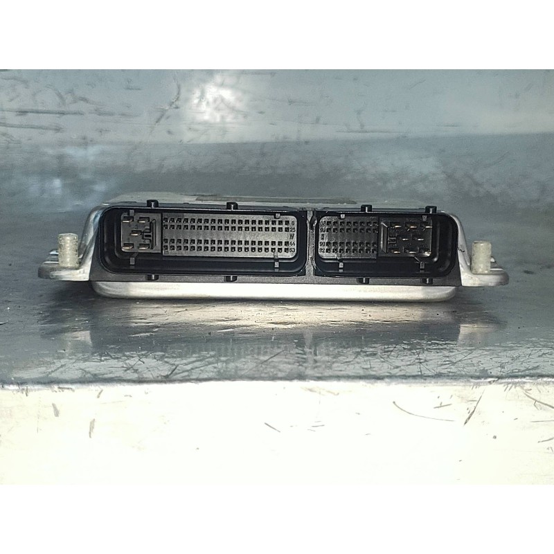 Recambio de centralita motor uce para volkswagen passat berlina (3b2) comfortline referencia OEM IAM 0281010305 038906019BK 