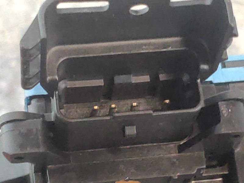 Recambio de motor cierre centralizado trasero derecho para citroen c3 picasso live edition referencia OEM IAM 9681792880 9681793