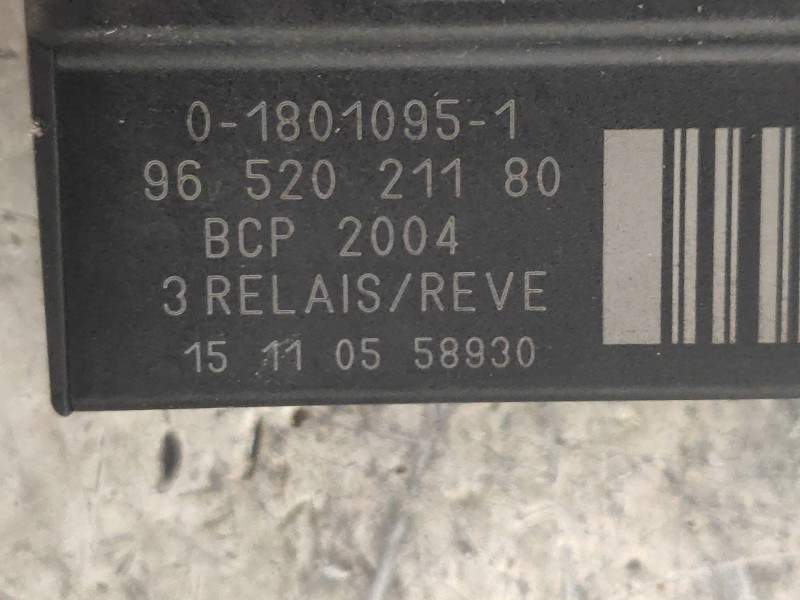 Recambio de caja precalentamiento para citroen c3 picasso live edition referencia OEM IAM 9652021180  