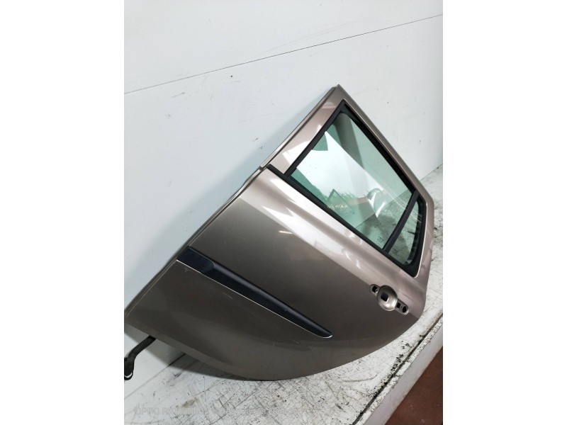 Recambio de puerta trasera izquierda para renault clio grandtour business referencia OEM IAM  5P 