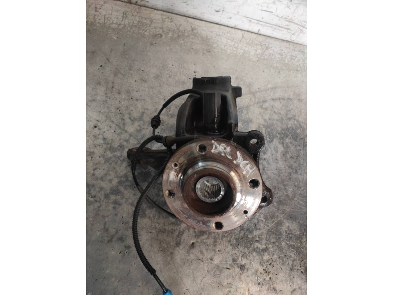 Recambio de mangueta delantera derecha para citroen c3 picasso live edition referencia OEM IAM   