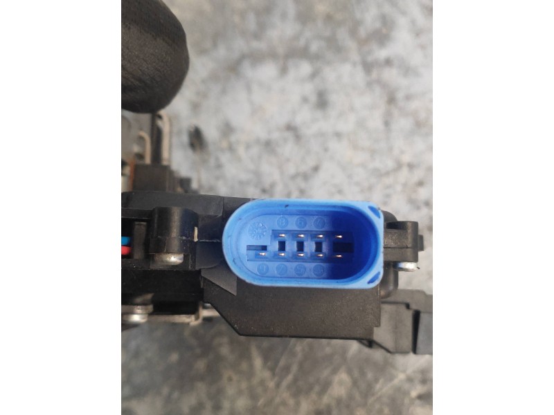 Recambio de motor cierre centralizado delantero derecho para volkswagen touran (1t2) advance referencia OEM IAM 3D2837016S 26S3D