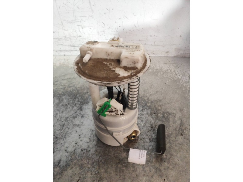 Recambio de bomba combustible para renault clio iii 1.4 16v referencia OEM IAM 0974685990001 8200263038 A00906C